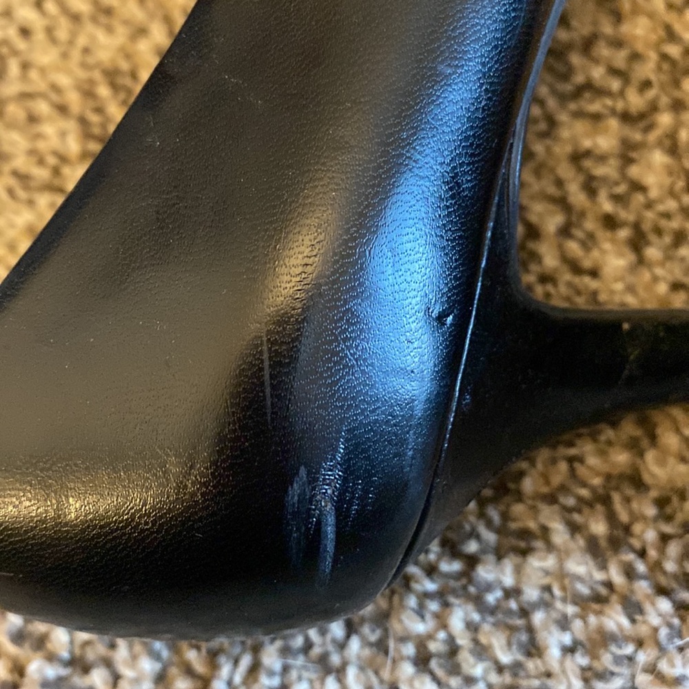 High Heel - Picture 5 of 10